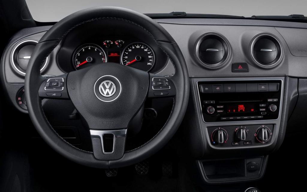 Novo Volkswagen Voyage 2016 - Interior e Itens de série