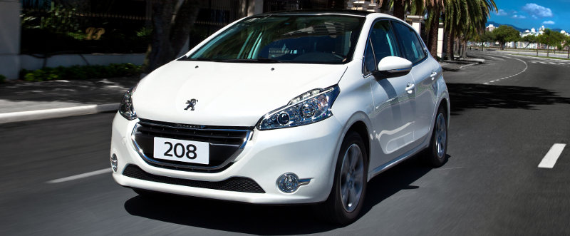 Peugeot 208 ou New Fiesta - Avaliação