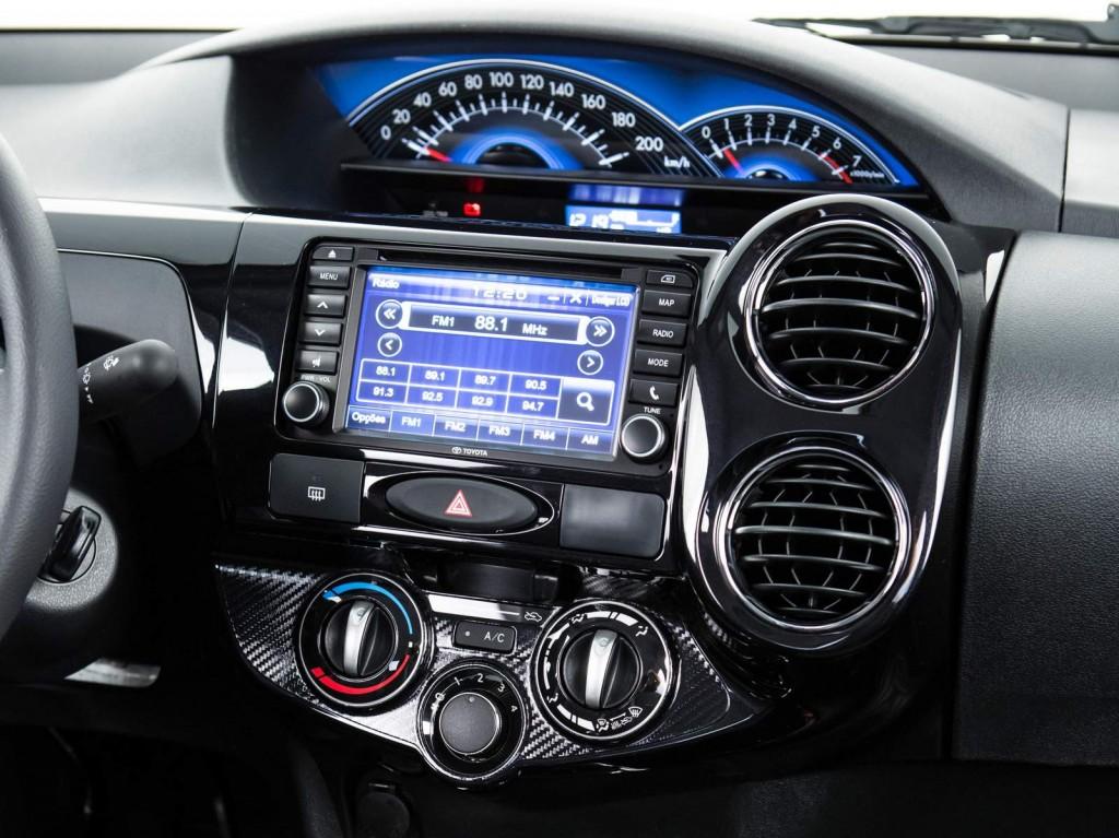 Toyota Etios 2016 Sedã - Kit multimídia e GPS