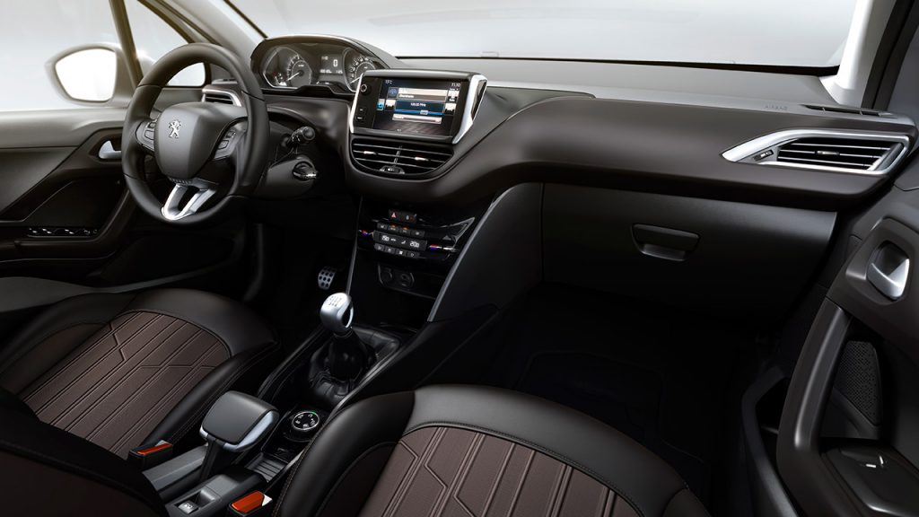 Novo Peugeot 2008 2017 - interior