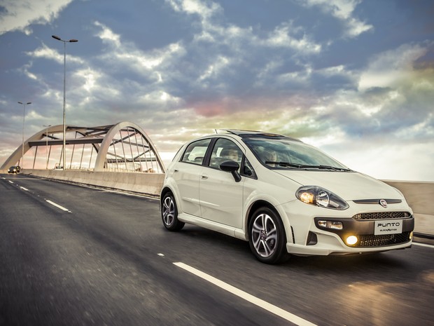 Fiat Argo 2018 ou Novo Punto - Qual é o melhor para comprar?