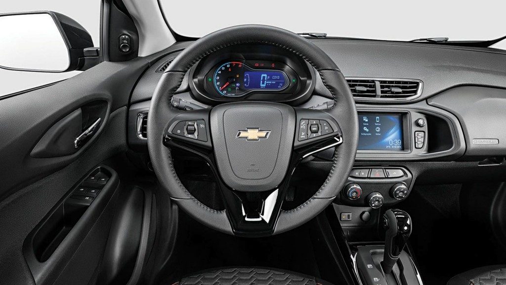 Chevrolet Onix 2019 - interior, por dentro