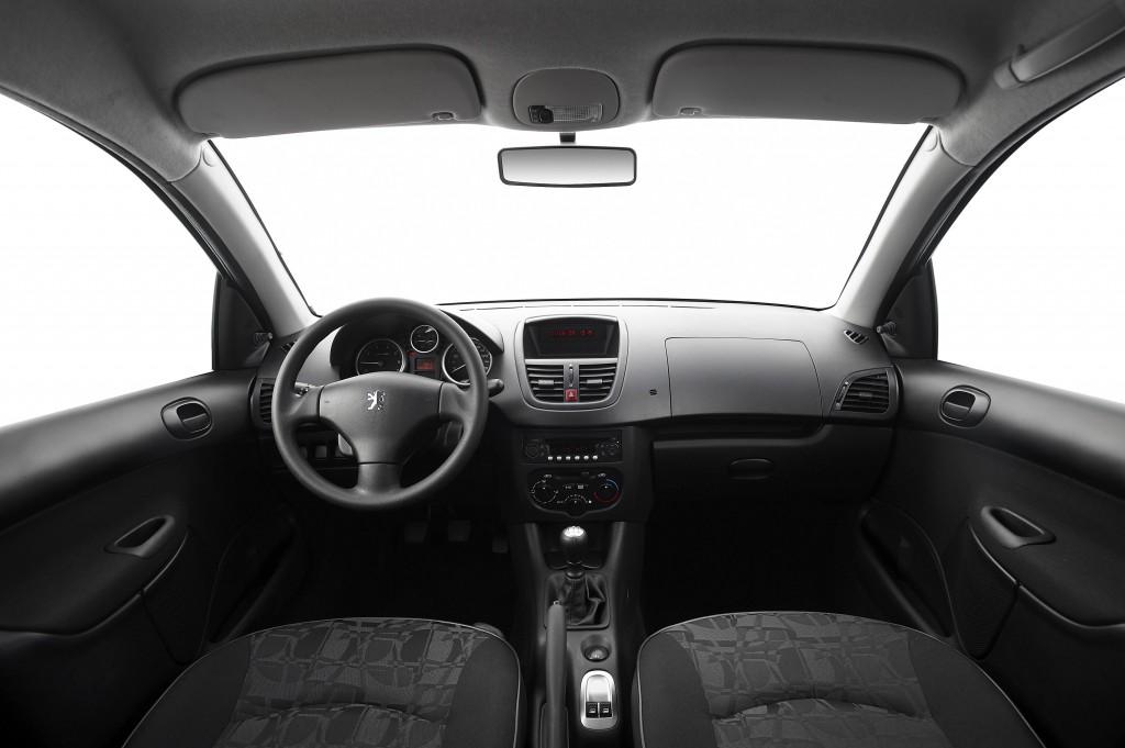 Novo Peugeot 207 2015 Interior
