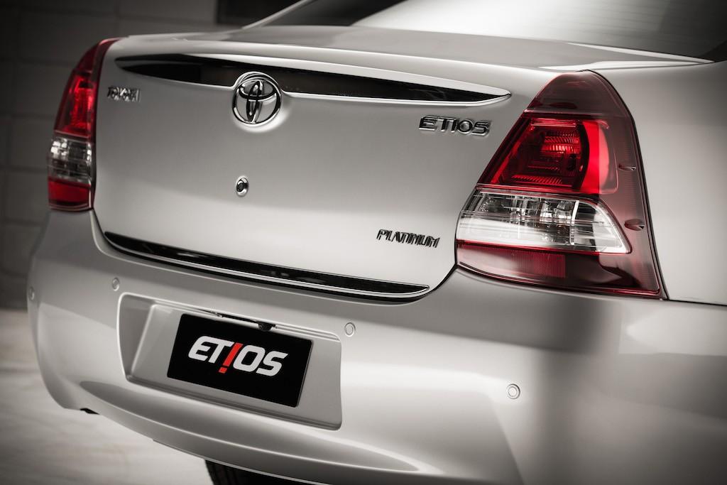 Toyota Etios 2016 Sedan - Porta Malas
