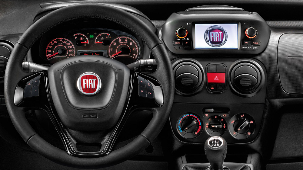 Nova Fiat Fiorino 2017 - interior