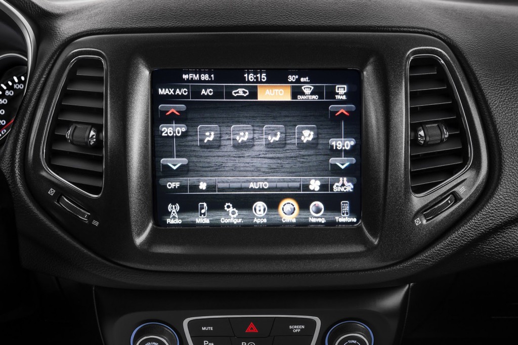 Jeep Compass 2019 – interior, kit multimídia