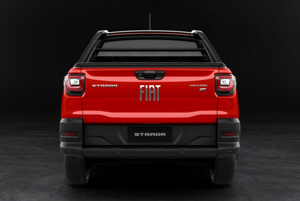 Novo Fiat Strada 2023 traseira